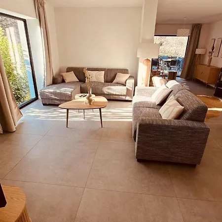 Holiday home Theriverside *