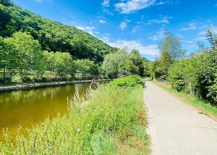 Holiday home Theriverside